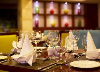 Hotel Ramada By Wyndham Vasundhara 4*