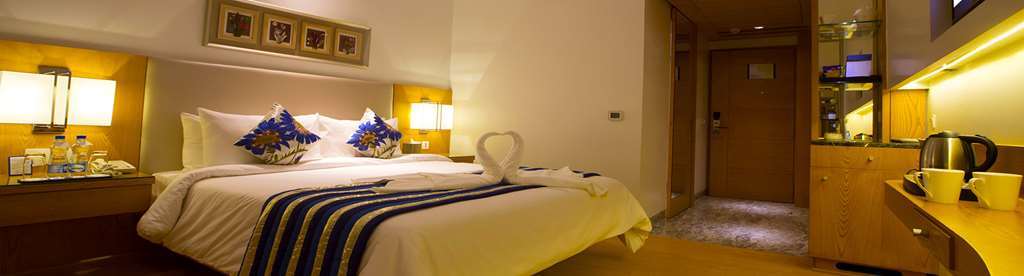 Ramada By Wyndham Vasundhara Hotel 4*