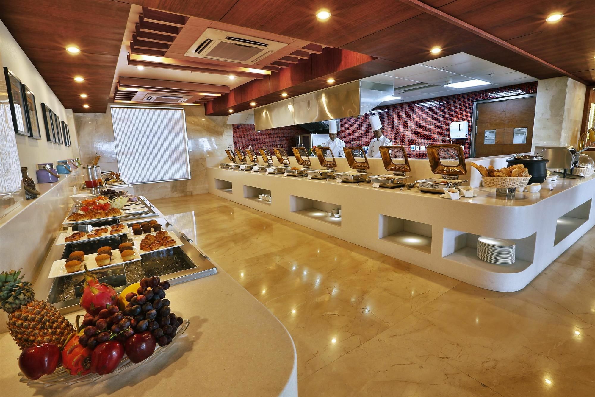 Hotel Ramada By Wyndham Vasundhara Ghaziabad